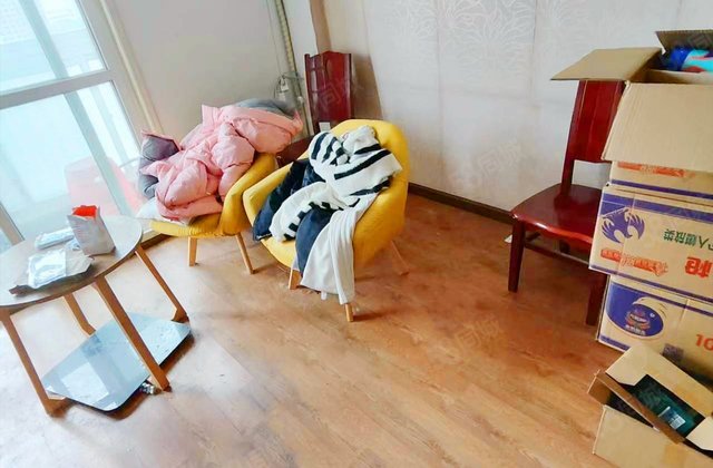 新安小区3室2厅91.66㎡110万二手房图片