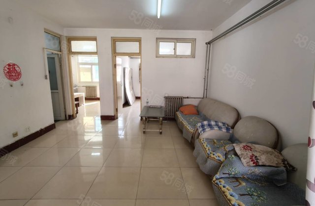 火车站柳泉花园  铁路安民，大三室，实验停车方便40多