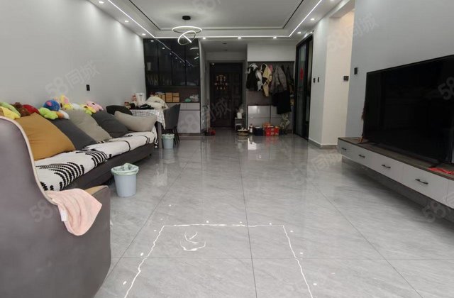 电梯小洋房，精装修南北通透，带车位储藏室房东急售