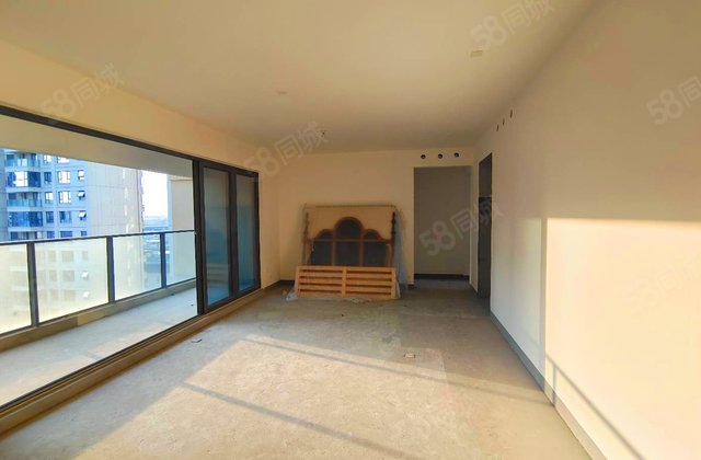 菁蓉滨湖湾观澜府4室2厅143.37㎡160万二手房图片