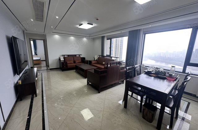 急售单价    多绿城百合新城165平四室两卫储藏室免大税