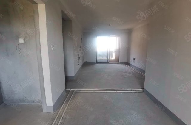 建业比华利庄园西区5室2厅261.7㎡155万二手房图片