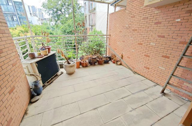 枫林秀色3室2厅129.41㎡83万二手房图片