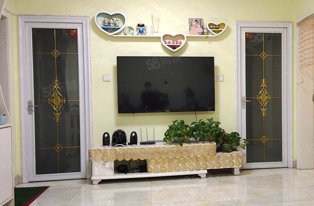 急售御景王宅2室1厅1卫，诚心出售送家具送地下室东昌路好地段