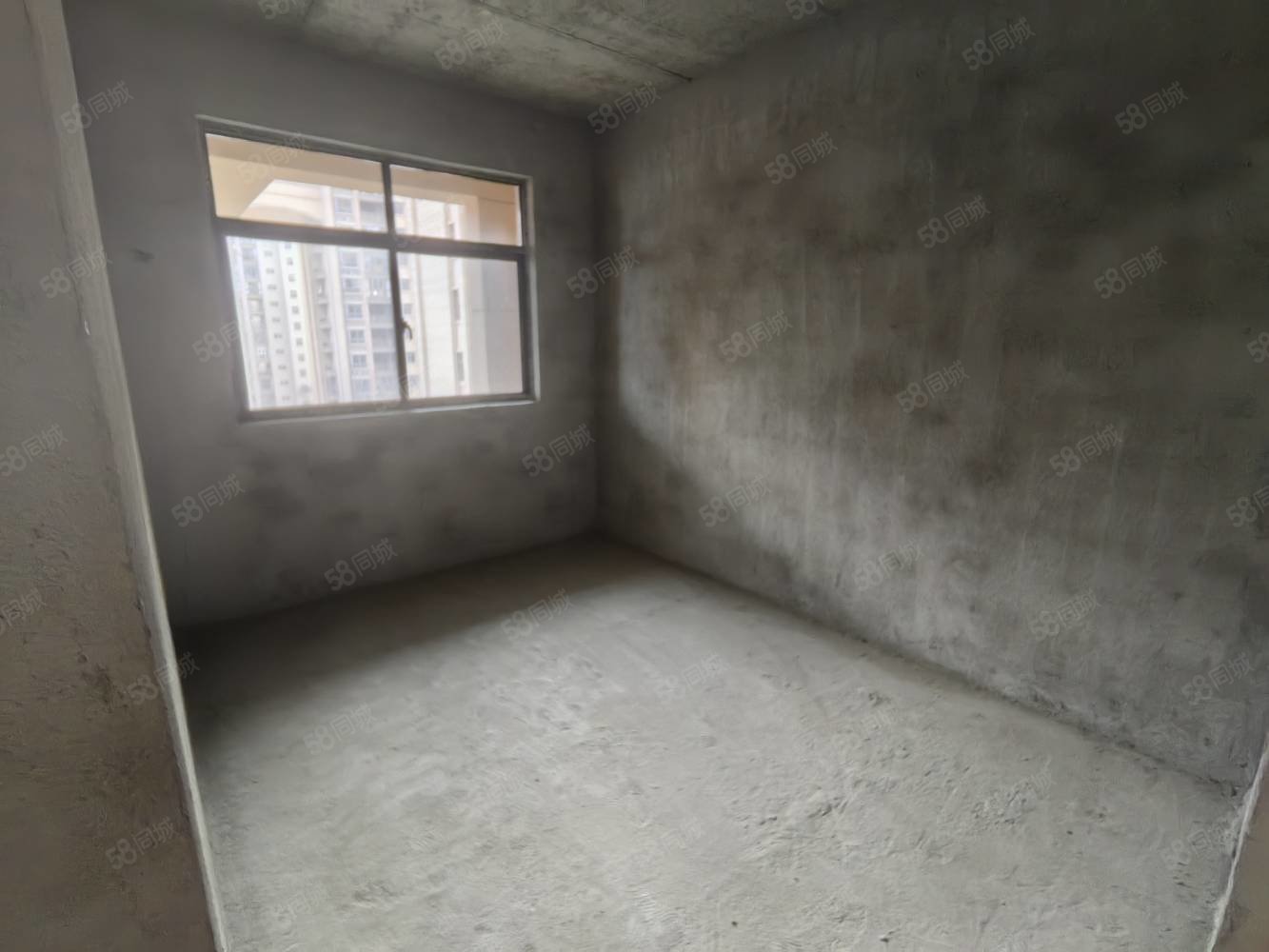 远大紫梦城3室2厅2卫130㎡南北59万