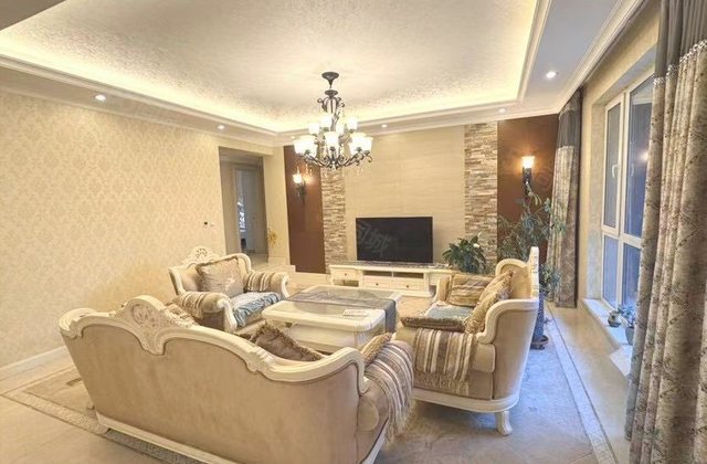 万科惠斯勒小镇3室2厅171.94㎡200万二手房图片