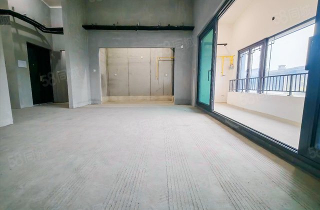 融创国宾雅集4室2厅181㎡648万二手房图片