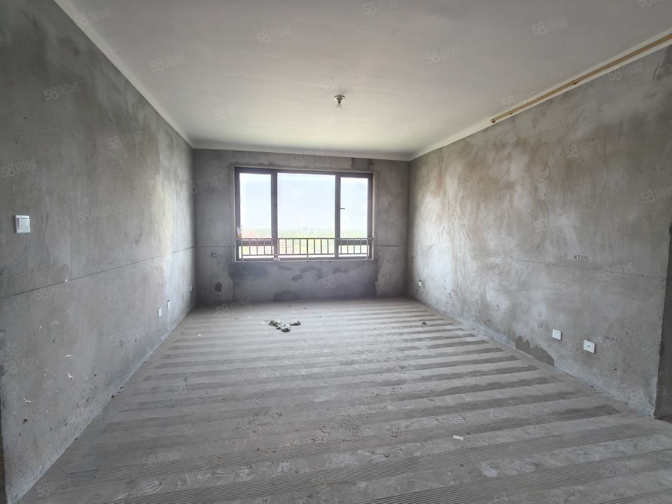 逍遥绿苑3室2厅2卫128㎡南北55.8万