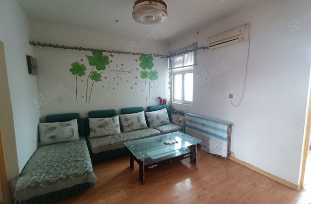 文轩本部 门口 检察院 西邻 龙山北区 两室两厅