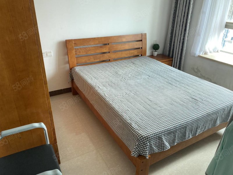 海湾胜景花园2室2厅1卫86㎡南100万