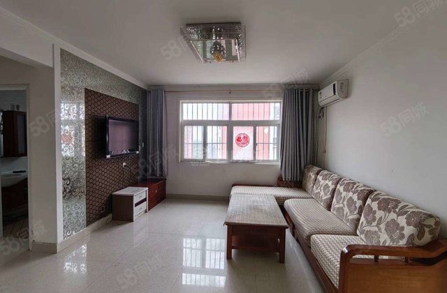 新上房源站前街，一诺林花小筑，电梯好楼层，有车位储藏室免大税