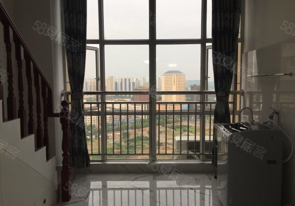 凯旋金融中心1室1厅56㎡48万二手房图片