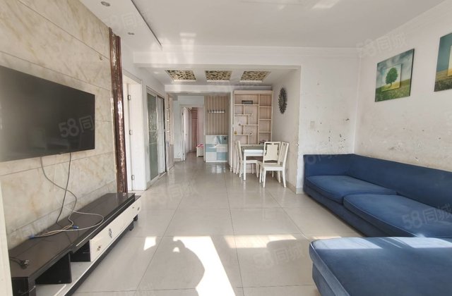 刚需小三居 南北通透 带电梯 出行方便 满五