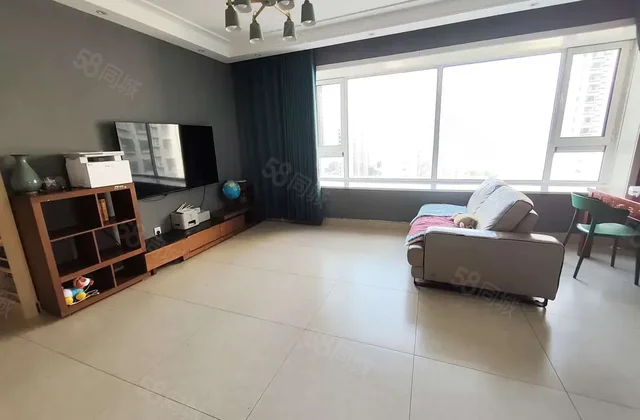 昌润莲城瑞荷园 142平3室2厅 楼层好 带车位