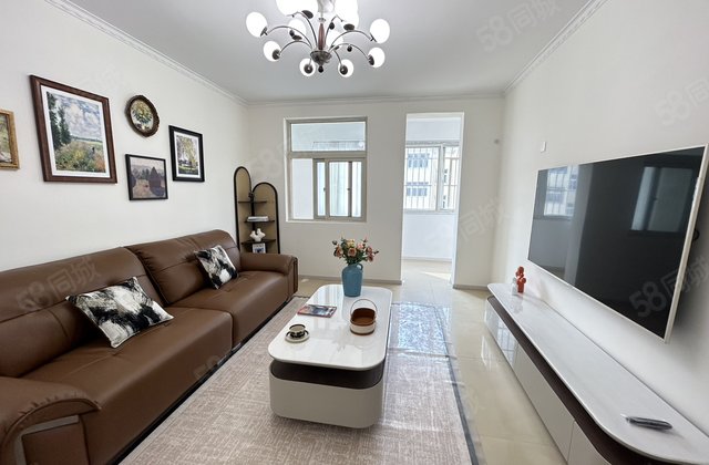 均价4千多 香江 精装大三室 站北花园 拎包入住 停车方便