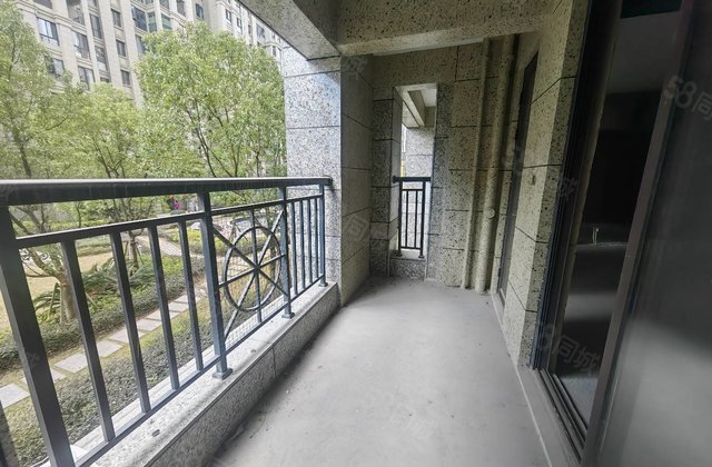 东湖曙光城5室2厅138㎡186万二手房图片