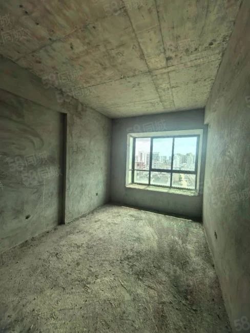 御泉名都2室2厅1卫73.62㎡南45万