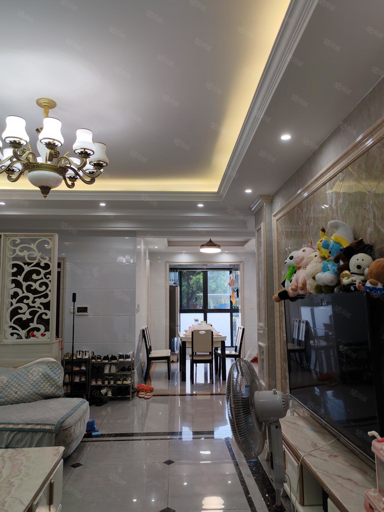 东湖花苑3室2厅2卫118㎡南北92万