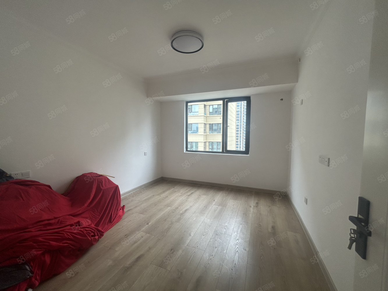 建投御景湾3室2厅1卫130㎡南北118万