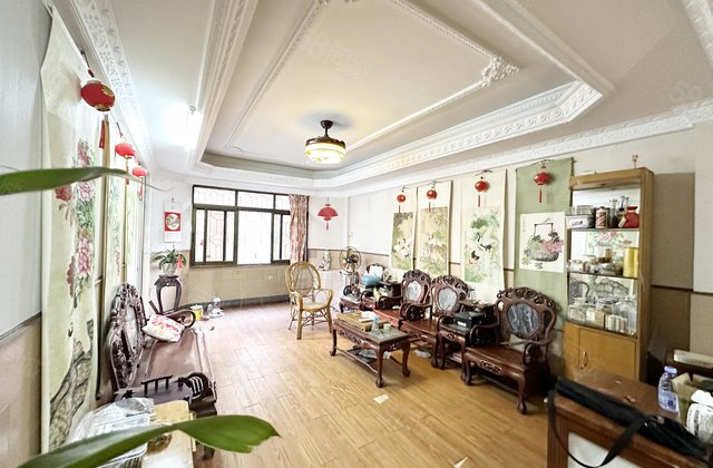 迎宾一路49号大院3室2厅123.1㎡35万二手房图片