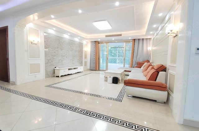 海德公园 花园洋房 二中 精装修 超大阳台 车储 看房方便