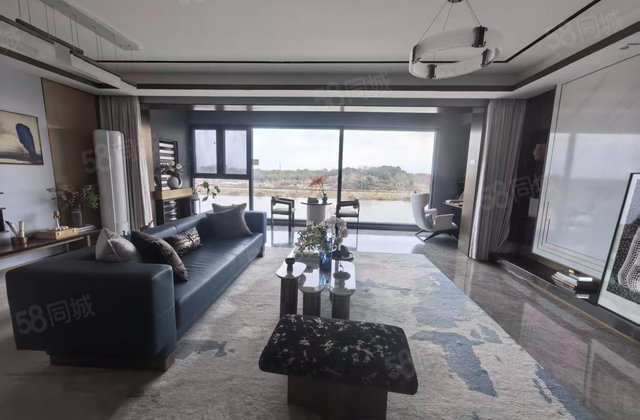 云晴苑3室2厅137㎡66万二手房图片