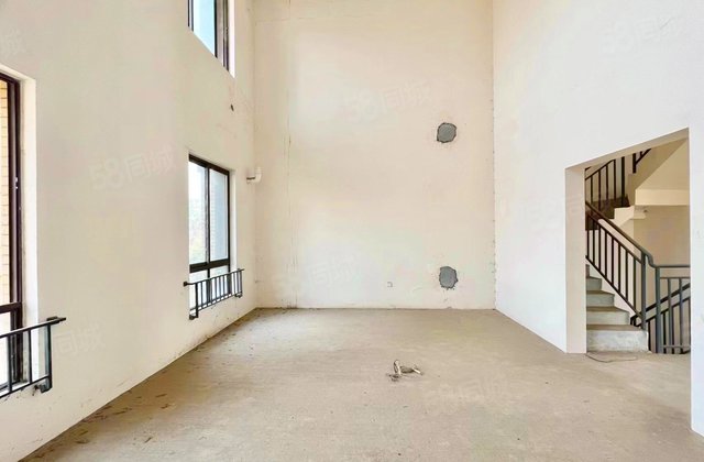 中洲中央公园蓝湖郡(别墅)5室2厅165.9㎡378万二手房图片