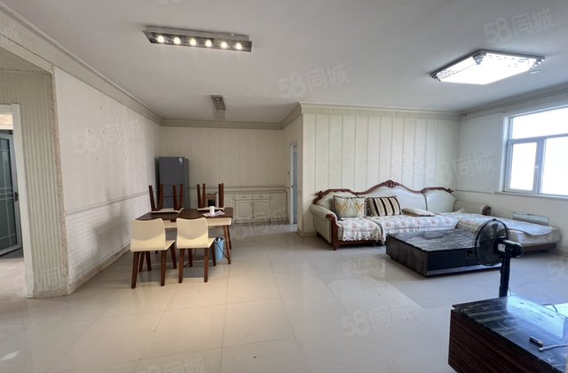 急售昌润莲城 莲湖新城 翠堤湾 单价五千多，南北通透