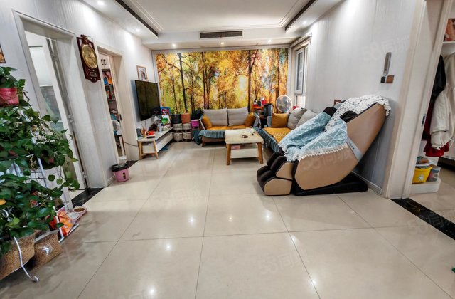 文苑二中附近 精装三室两厅 中央空调 南北通透 可按揭