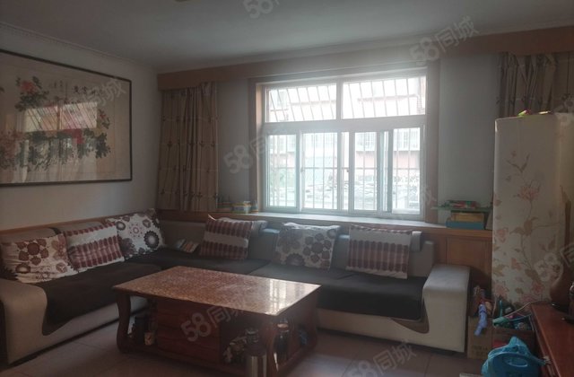 利民小区全南三居两厅 紧邻利民实验    地上储藏室全款优惠