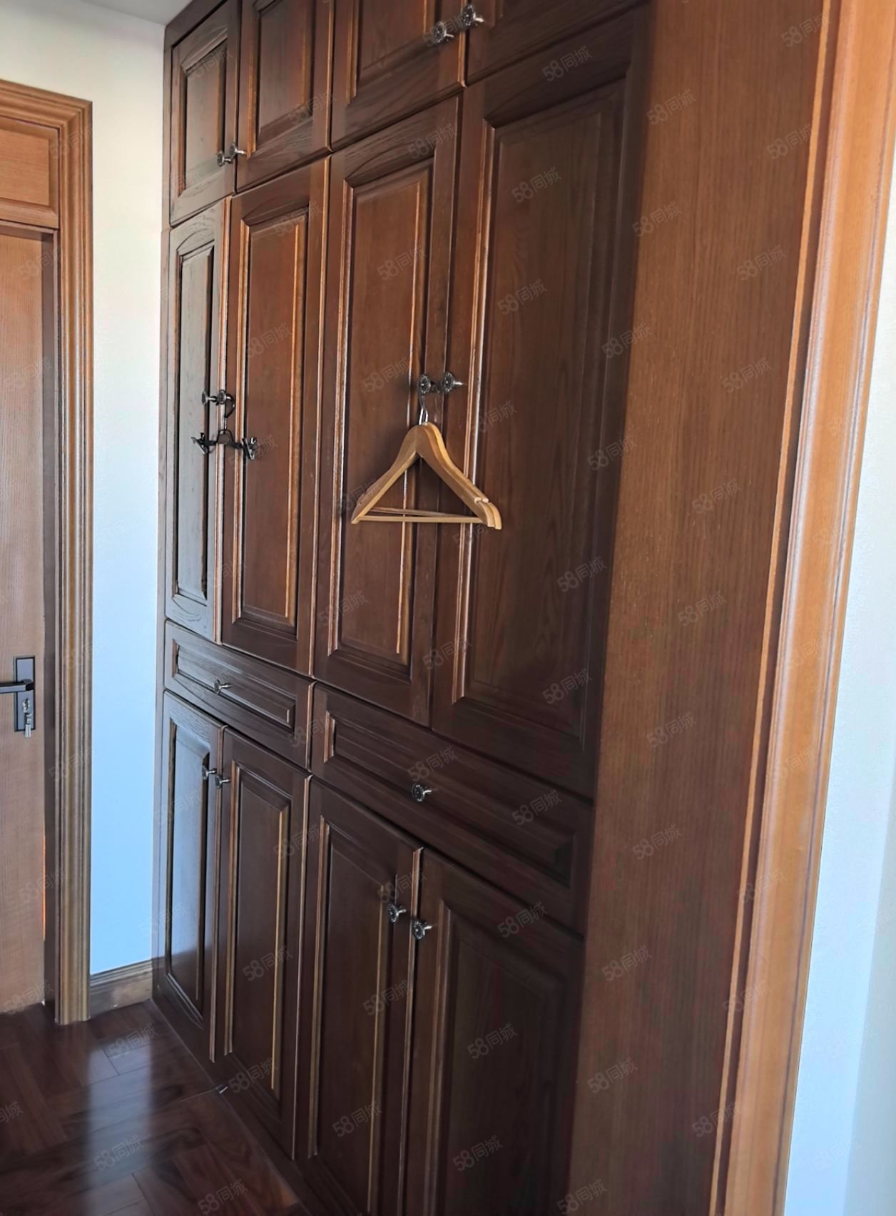 嘉誠華府(公寓住宅)3室2廳1衛(wèi)122.55㎡南北168萬