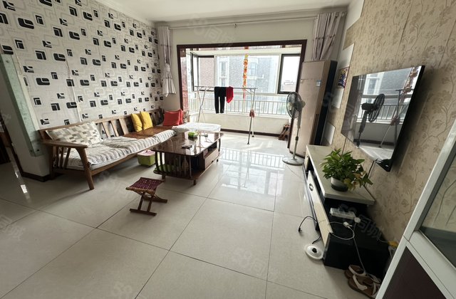 阿卡二期，三室两卫东边户，采光好，户型好，带车位 急售