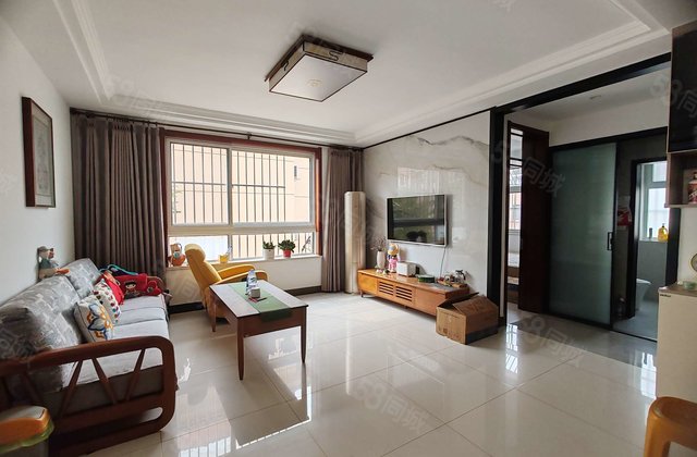 湖边名人苑二期电梯洋房带阳面车库西边户精装三室拎包入住