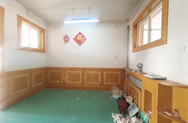 新出 文轩 一中 外国语 龙山花园 电业局四院 停车方便满五