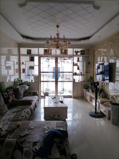 格兰艺堡3室2厅1卫117㎡南北59万