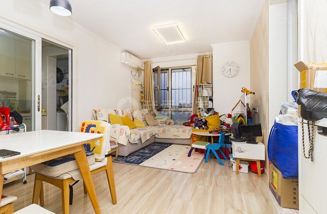 南庭新苑北区2室1厅61.74㎡235万二手房图片