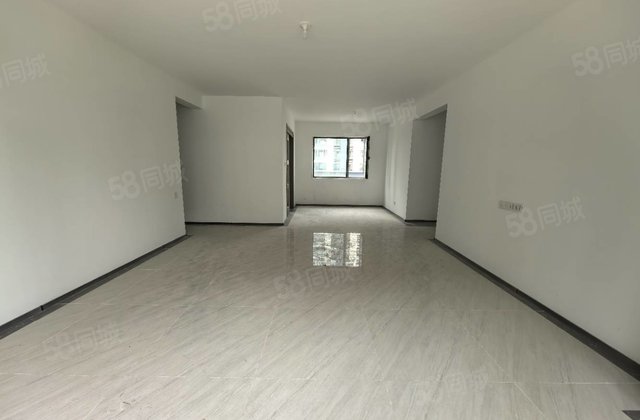 金裕新城！全款走一手！  好楼层！洋房四居室！诚信！有车位！