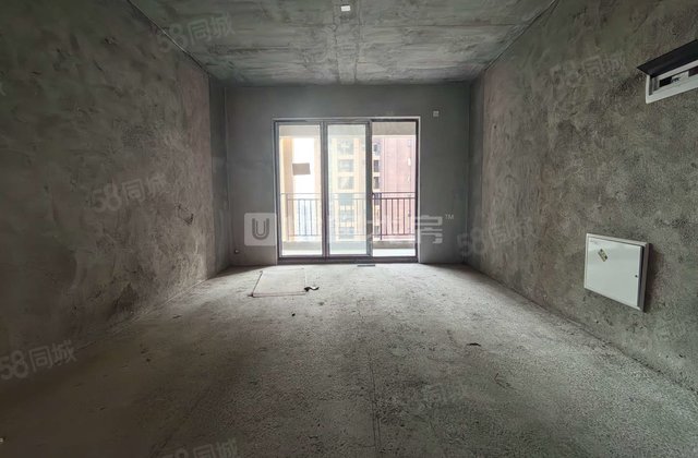 银泰红城(六七期)3室2厅125.3㎡76.6万二手房图片