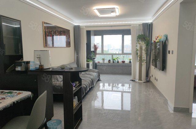 万达附近电梯三室精装修带所有家具家电