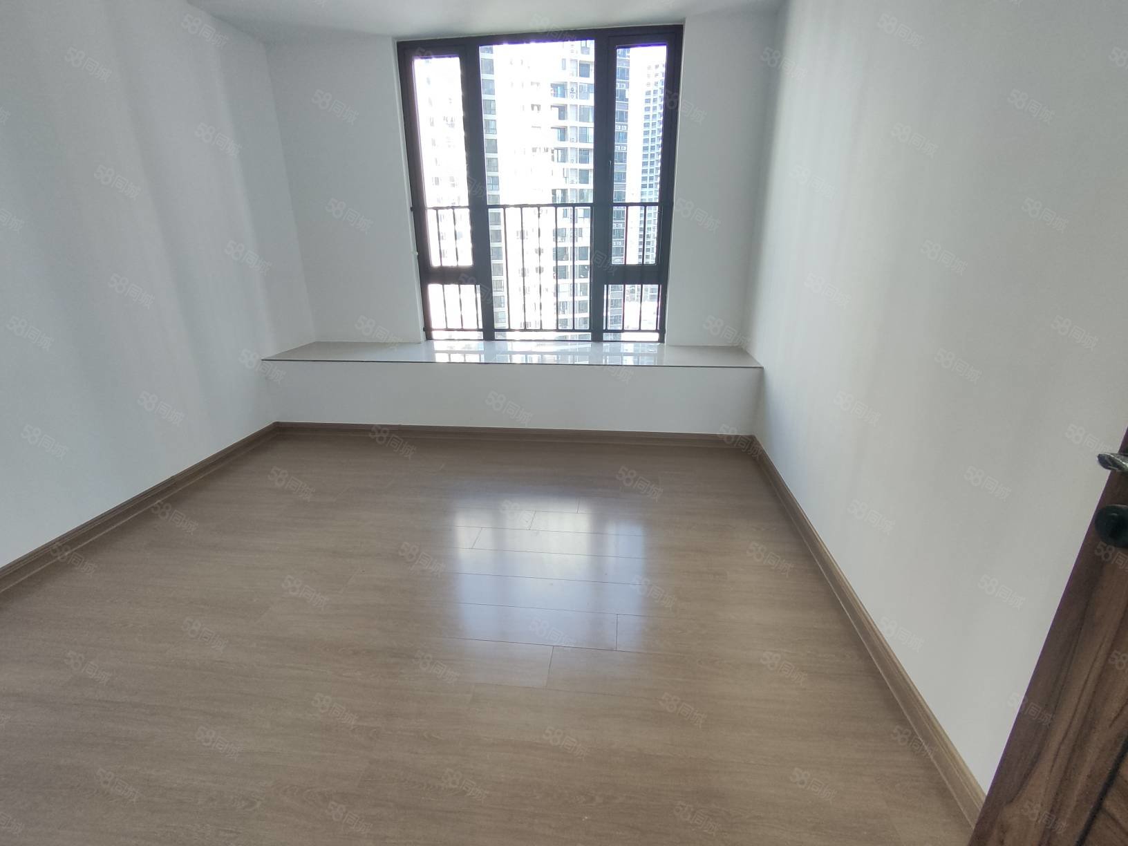 碧桂园太阳城4室2厅2卫135㎡南北95万