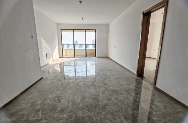 文轩东关国际，东关瑞府走一手可按揭现房三叶草户型小高层