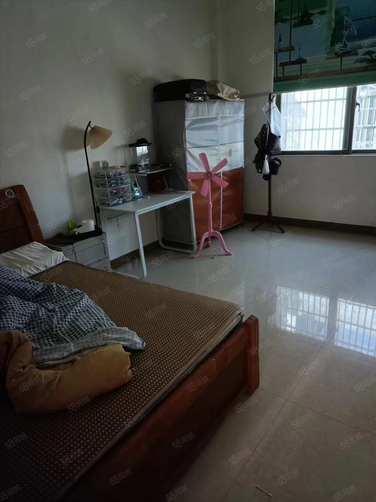 文贤四里住宅4室2厅3卫211㎡南110万