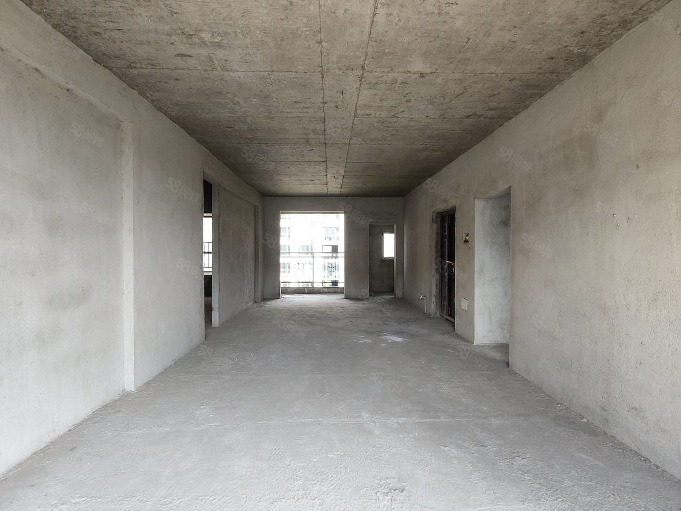 滨江御府3室2厅2卫127㎡南北63万