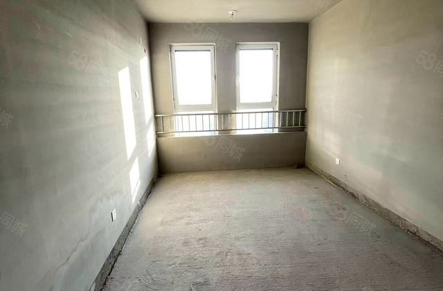 兰汀风景3室2厅104㎡79万二手房图片