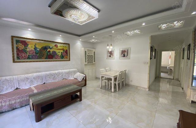 文轩中学本部新东方龙湾二期带车位和储藏室精装三室