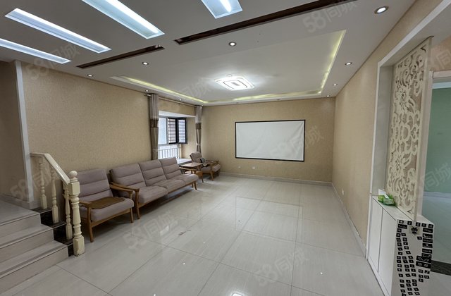 花园路 阿迪卡迪亚 精装修三室户型 刚需 必看 随时看房