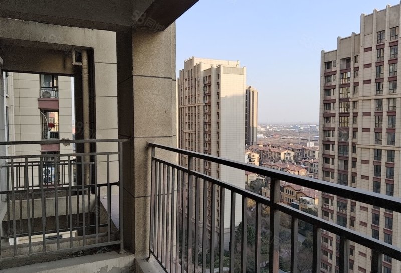 信华城一期(公寓住宅)2室2厅1卫90.91㎡南58万