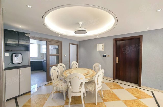 国岳府 一梯一户 精装 带车位 全天采光