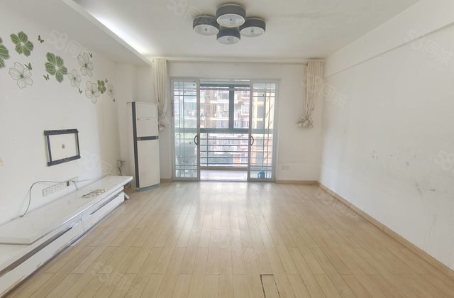 天安金域兰湾A区4室2厅137㎡89.8万二手房图片