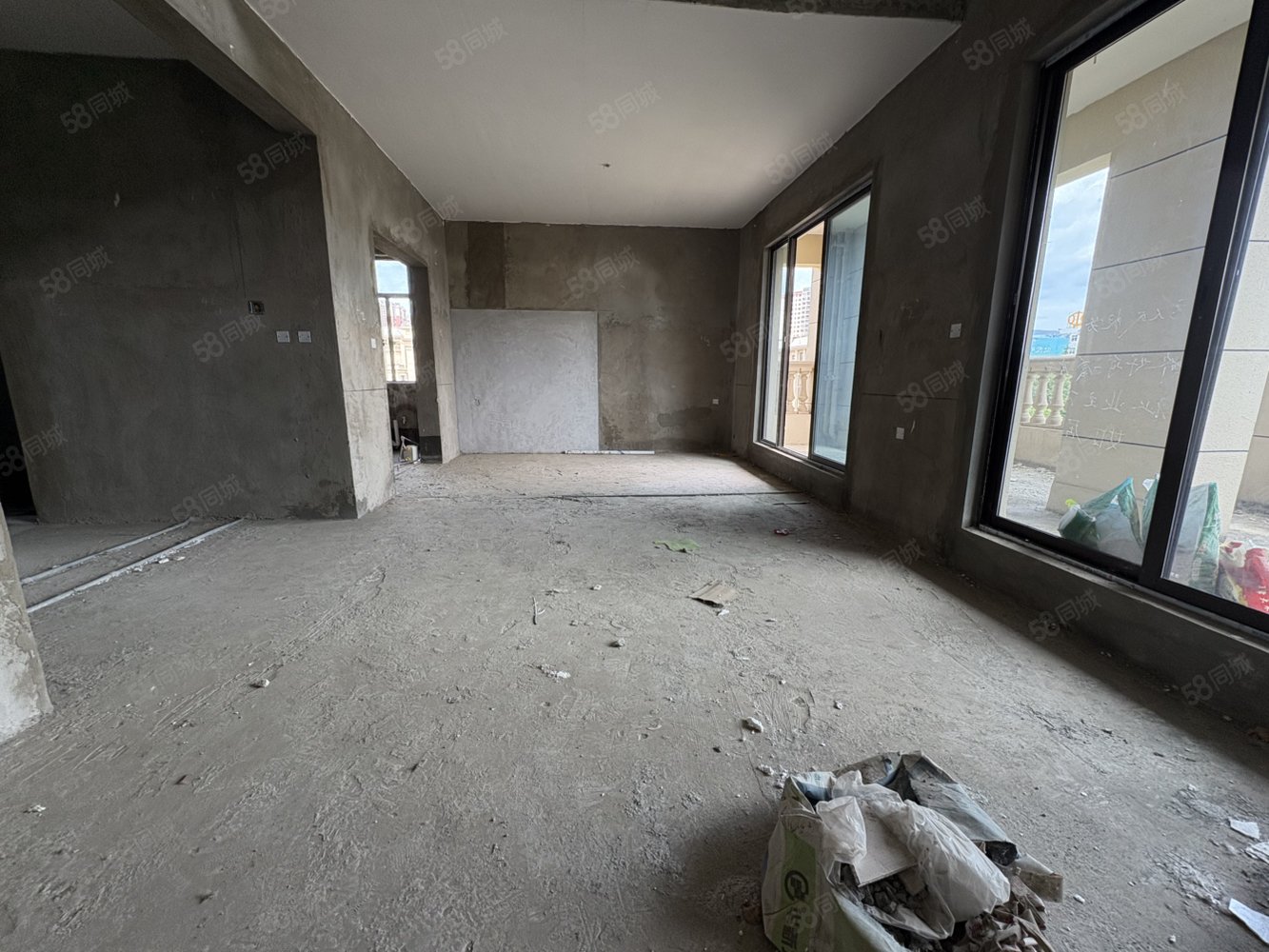 中梁壹号院(别墅)3室2厅3卫169㎡东南178万